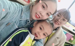 大学女厕撒尿偷窥